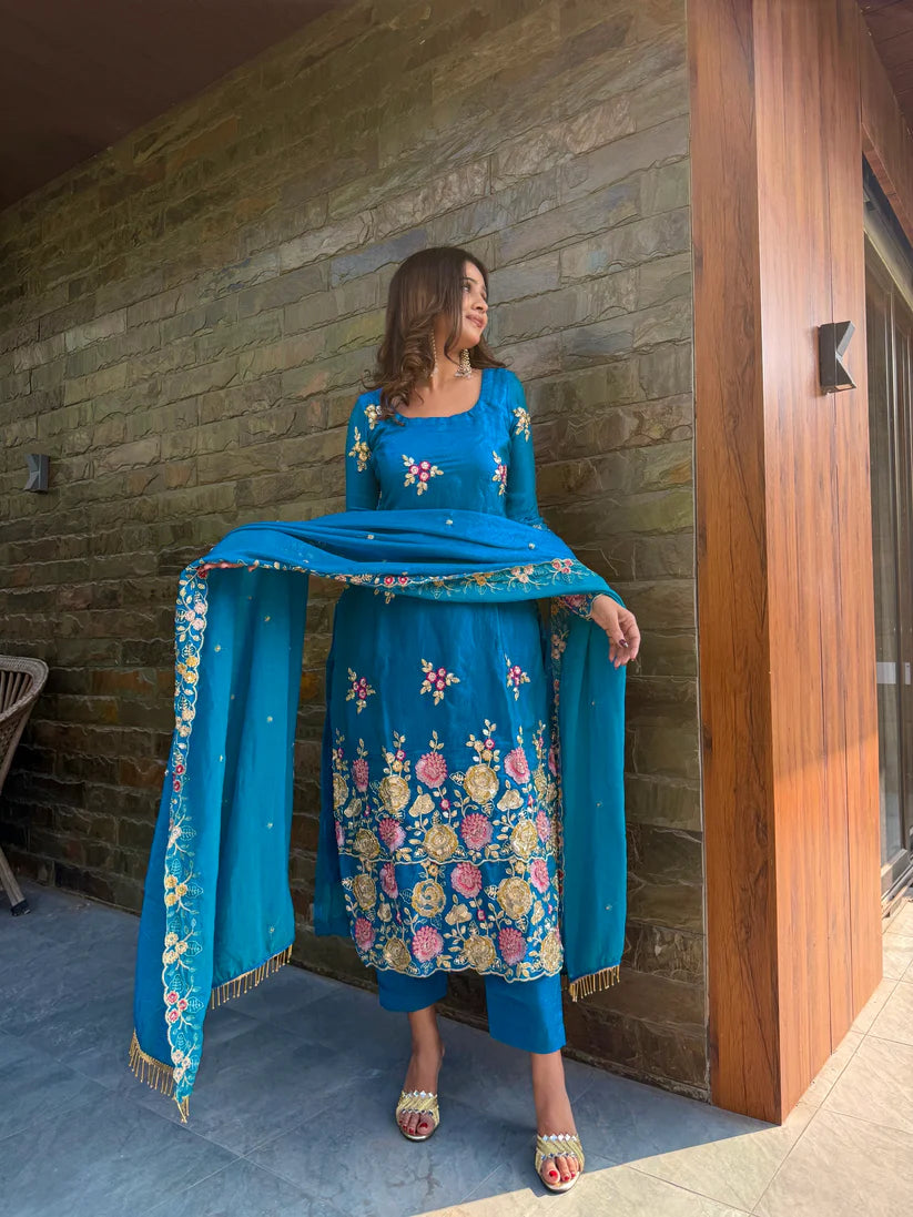 Noor Royal Blue Floral Embroidered Kurta Set