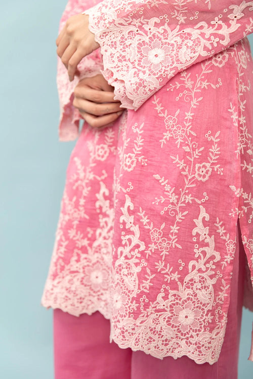Blush Pink Floral Lace Embroidered Kurta Set with Organza Dupatta
