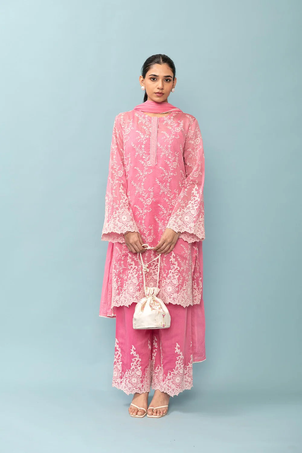Blush Pink Floral Lace Embroidered Kurta Set with Organza Dupatta